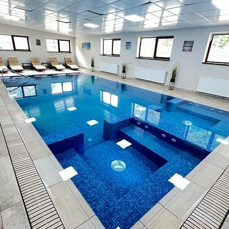Hotel Class Brezoi Zewnętrze zdjęcie