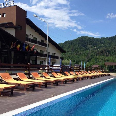 Hotel Class Brezoi Zewnętrze zdjęcie