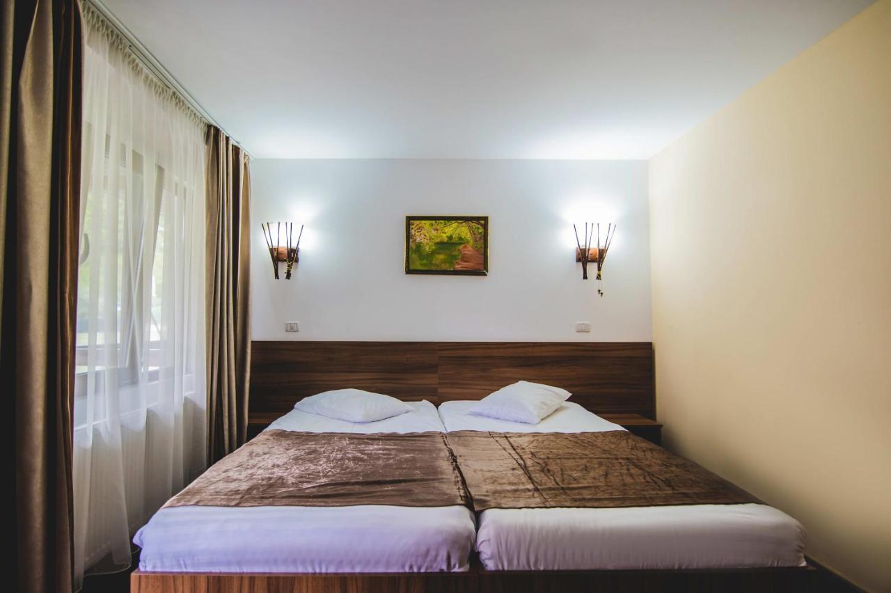 Hotel Class Brezoi Zewnętrze zdjęcie