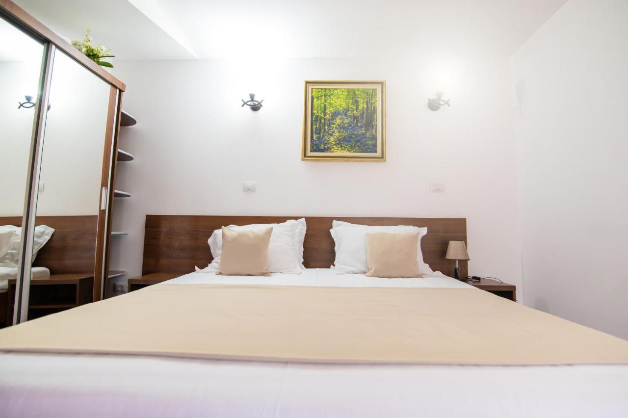 Hotel Class Brezoi Zewnętrze zdjęcie