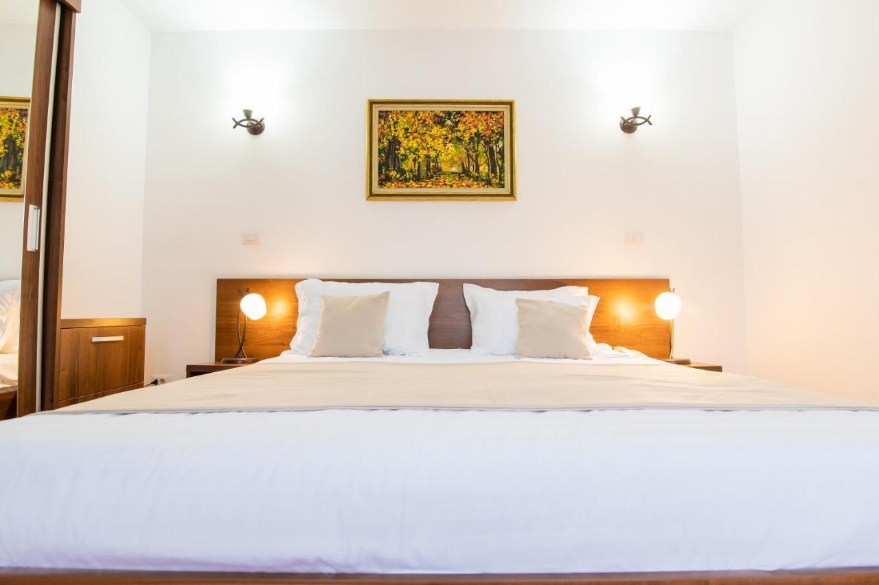 Hotel Class Brezoi Zewnętrze zdjęcie